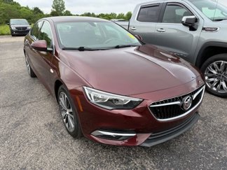 Used 2018 Buick Regal Essence image 1