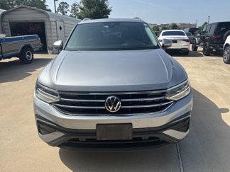 Used 2022 Volkswagen Tiguan SE w/ Panoramic Sunroof Package image 1