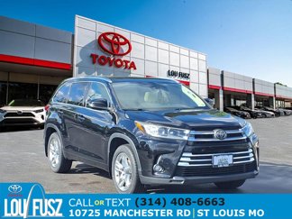 Used 2017 Toyota Highlander Limited image 1
