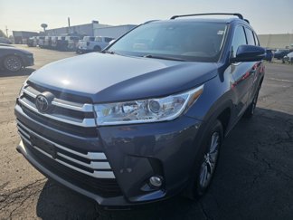 Used 2018 Toyota Highlander XLE image 1