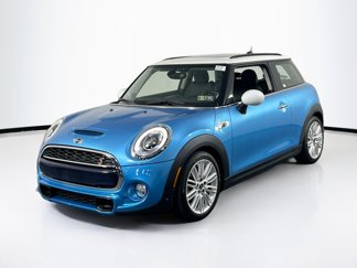 Used 2018 MINI Cooper S image 1