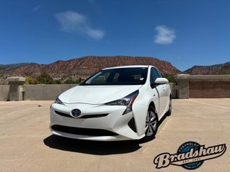 Used 2018 Toyota Prius Four image 1