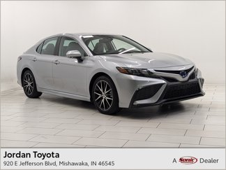 Used 2024 Toyota Camry SE w/ Audio Upgrade Package image 1