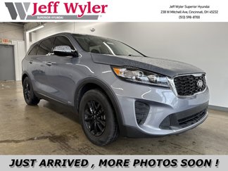 Used 2020 Kia Sorento LX image 1