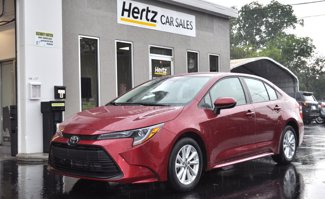 Used 2025 Toyota Corolla LE image 1