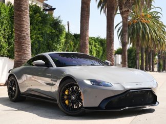 Used 2021 Aston Martin V8 Vantage Coupe image 1