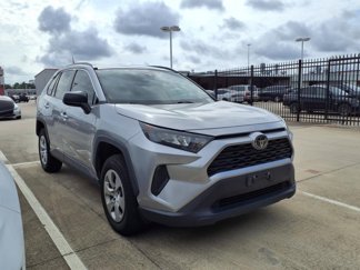 Used 2021 Toyota RAV4 LE image 1