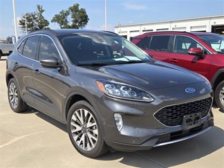 Used 2020 Ford Escape Titanium video 1