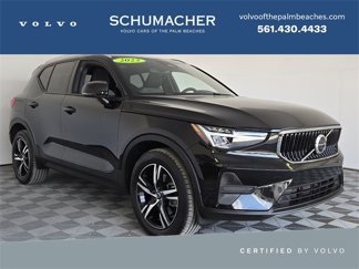 Certified 2023 Volvo XC40 B4 Core w/ Convenience Package image 1