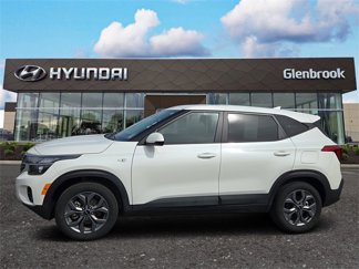 Used 2024 Kia Seltos LX image 1