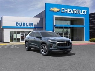 Used 2025 Chevrolet Trax LT w/ Driver Confidence Package image 1