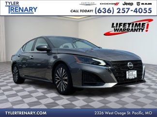 Used 2023 Nissan Altima 2.5 SV image 1