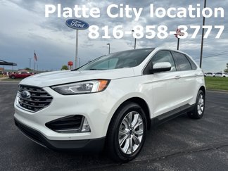 Used 2022 Ford Edge Titanium image 1