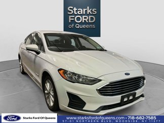 Used 2019 Ford Fusion SE image 1