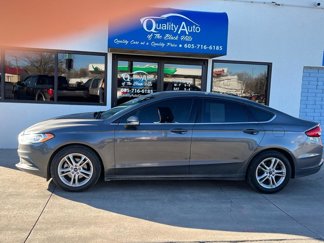 Used 2018 Ford Fusion SE image 1