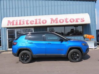 Used 2023 Jeep Compass Trailhawk w/ Trailhawk Elite Group image 1