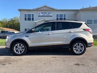 Used 2017 Ford Escape SE w/ Equipment Group 201A image 1