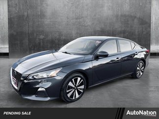 Used 2022 Nissan Altima 2.5 SV image 1
