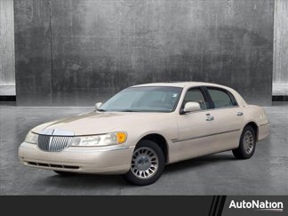 Used 2000 Lincoln Town Car Cartier image 1