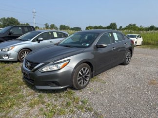 Used 2017 Nissan Altima 2.5 SV image 1