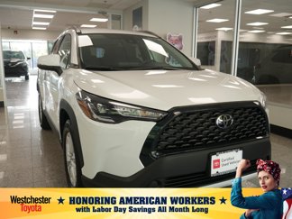 Certified 2022 Toyota Corolla Cross LE image 1