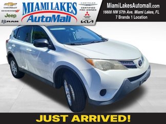 Used 2015 Toyota RAV4 LE image 1