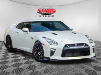 Used 2020 Nissan GT-R Premium image 1