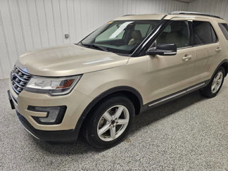 Used 2017 Ford Explorer XLT w/ Equipment Group 202A image 1