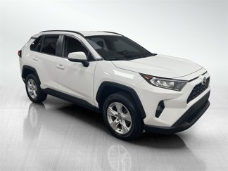 Used 2020 Toyota RAV4 XLE image 1