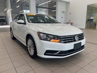 Used 2017 Volkswagen Passat 1.8T SE image 1