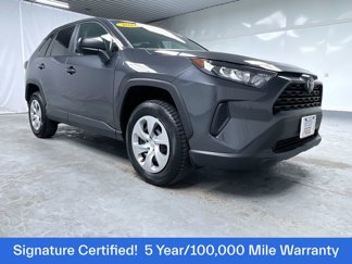 Used 2022 Toyota RAV4 LE image 1
