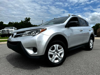 Used 2013 Toyota RAV4 LE image 1