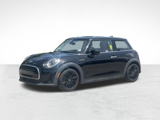 Used 2022 MINI Cooper 2-Door Hardtop image 1