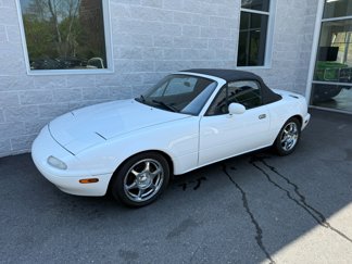 Used 1990 MAZDA MX-5 Miata image 1