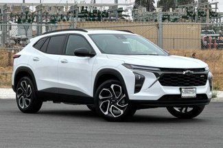 New 2025 Chevrolet Trax RS w/ Sunroof Package image 1