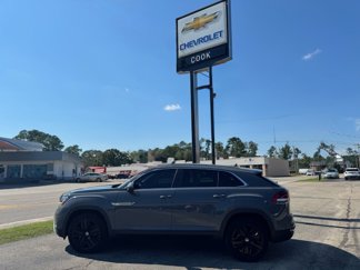 Used 2020 Volkswagen Atlas Cross Sport SEL R-Line image 1