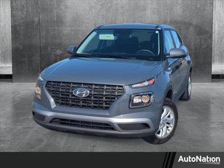 Used 2024 Hyundai Venue SE image 1