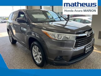 Used 2016 Toyota Highlander LE image 1