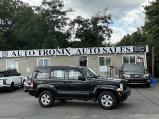 Used 2012 Jeep Liberty Sport image 1