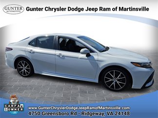 Used 2023 Toyota Camry SE image 1