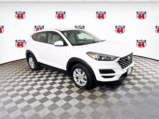 Used 2019 Hyundai Tucson SE image 1
