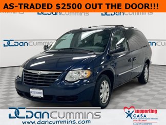 Used 2005 Chrysler Town & Country Touring image 1