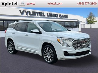 Certified 2022 GMC Terrain Denali w/ LPO, Floor Liner Package image 1