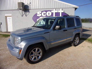 Used 2012 Jeep Liberty Sport image 1