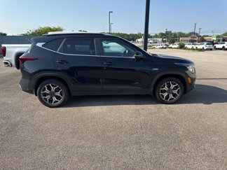Used 2023 Kia Seltos EX image 1