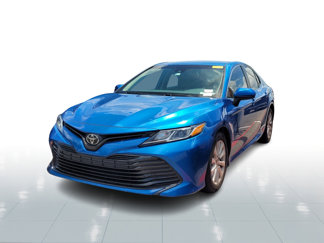 Used 2020 Toyota Camry LE image 1