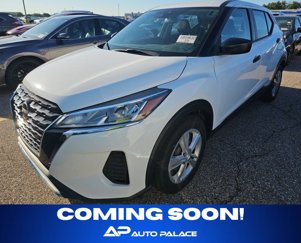 Used 2022 Nissan Kicks S image 1