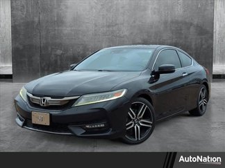 Used 2017 Honda Accord Touring image 1