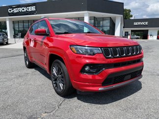 Used 2023 Jeep Compass Limited image 1