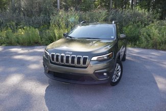 Used 2019 Jeep Cherokee Latitude w/ Popular Appearance Group image 1